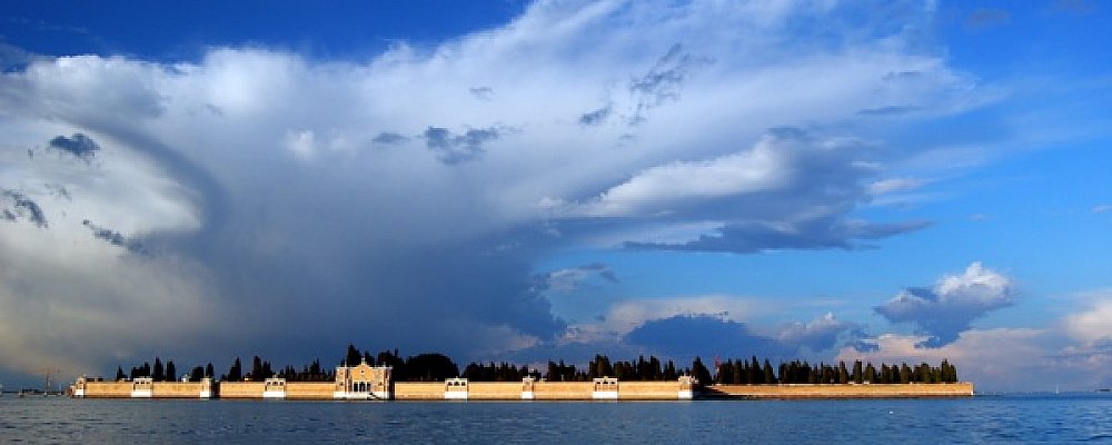 Остров Сан Микеле  Остров Сан Микеле